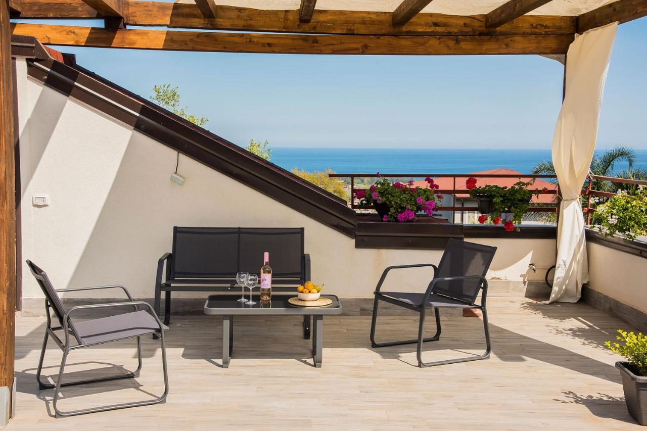 Holiday Home Luppinedda Nunziata Exterior foto